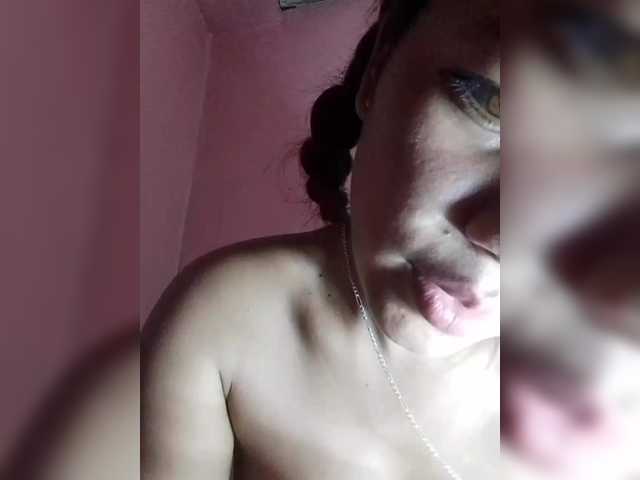 Vaninah live cam on BongaCams