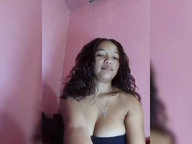 Vaninah live cam on BongaCams