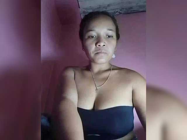 Vaninah live cam on BongaCams