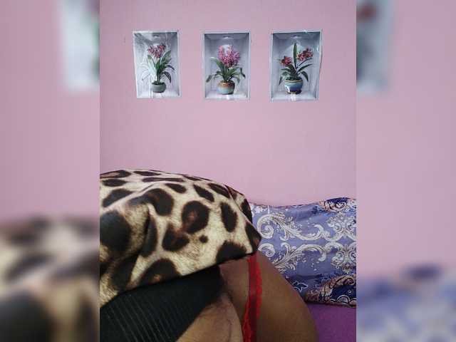 Vaninah live cam on BongaCams
