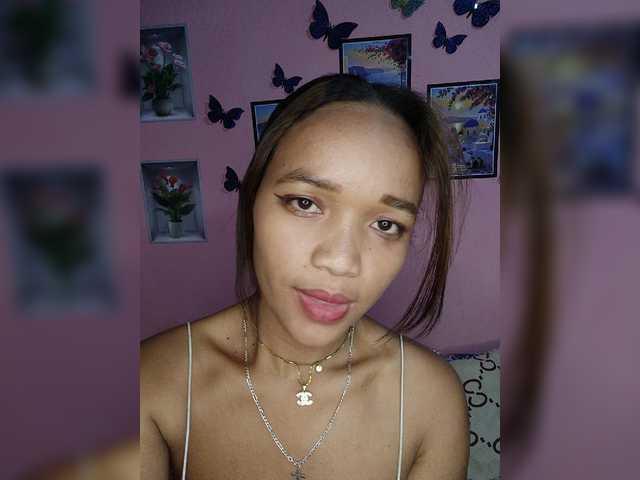 Vaninah live cam on BongaCams