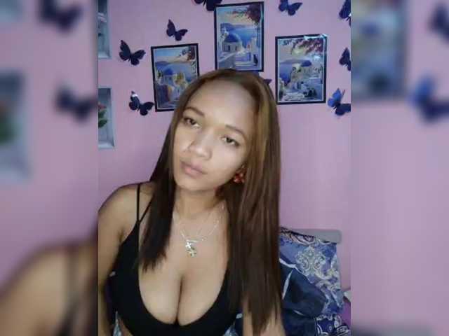 Vaninah live cam on BongaCams