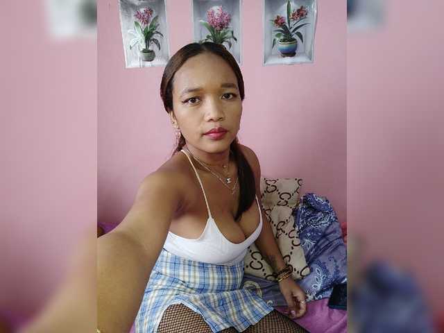 Vaninah live cam on BongaCams