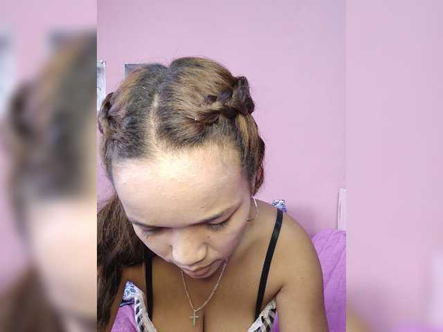 Vaninah live cam on BongaCams