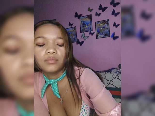 Vaninah live cam on BongaCams