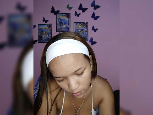 Vaninah live cam on BongaCams