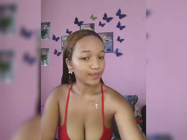 Vaninah live cam on BongaCams