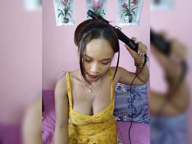 Vaninah live cam on BongaCams