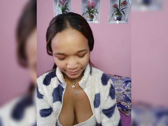Vaninah live cam on BongaCams