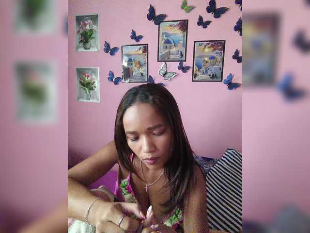 Vaninah live cam on BongaCams
