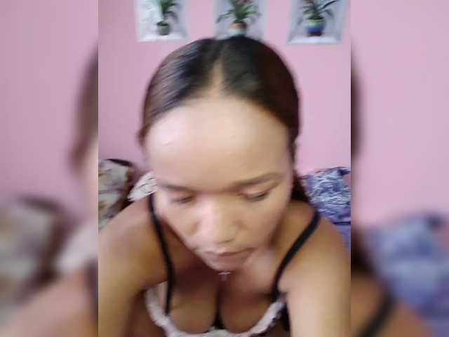 Vaninah live cam on BongaCams