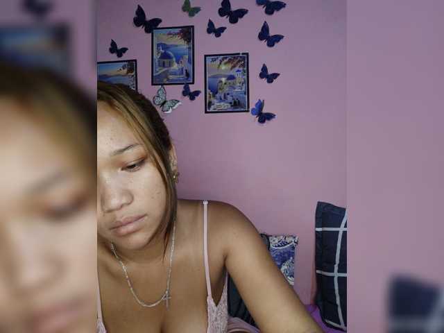Vaninah live cam on BongaCams
