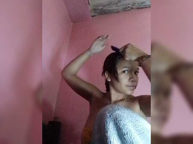 Vaninah live cam on BongaCams