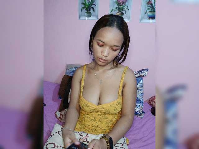 Vaninah live cam on BongaCams