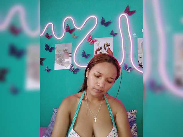 Vaninah live cam on BongaCams