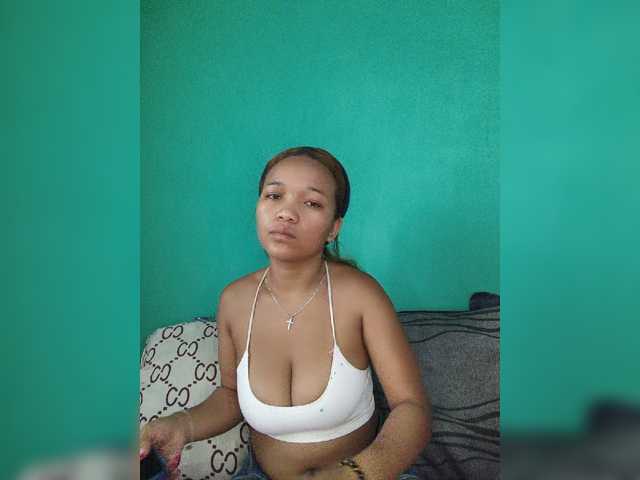 Vaninah live cam on BongaCams