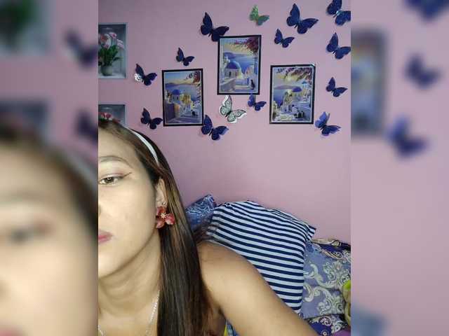 Vaninah live cam on BongaCams