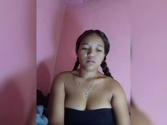 Vaninah live cam on BongaCams