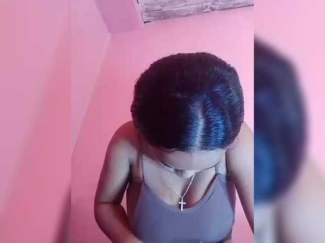 Vaninah's BongaCams show and profile