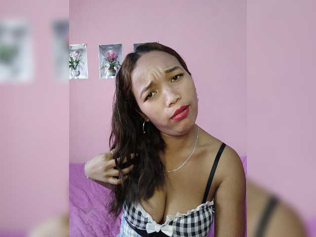 Vaninah live cam on BongaCams