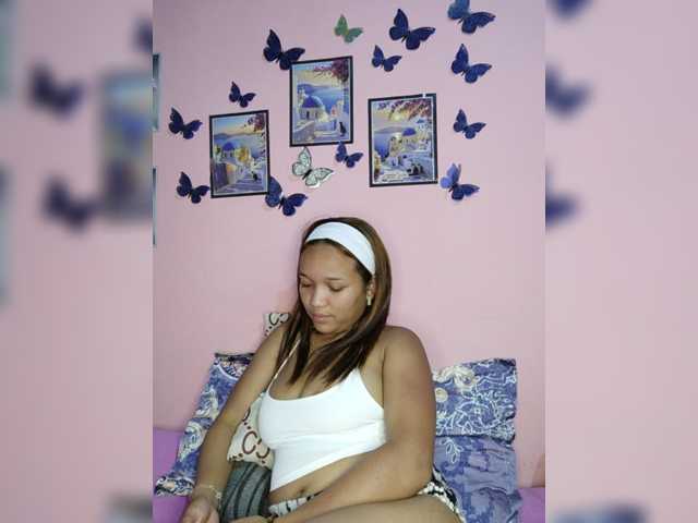 Vaninah live cam on BongaCams