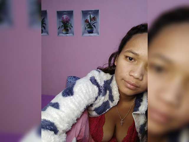 Vaninah live cam on BongaCams