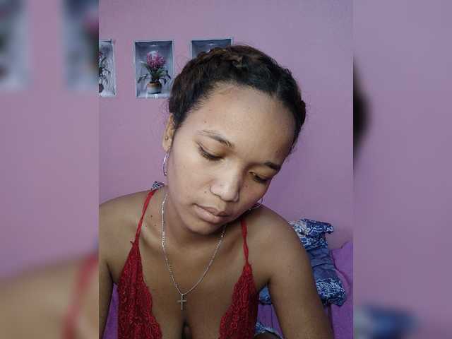 Vaninah live cam on BongaCams