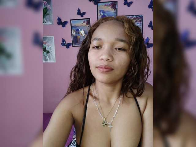 Vaninah live cam on BongaCams