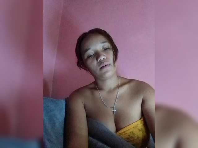 Vaninah live cam on BongaCams