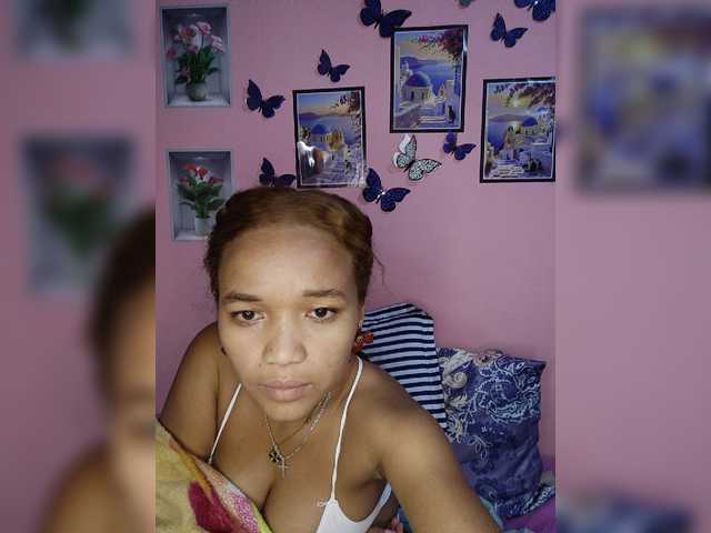 Vaninah live cam on BongaCams