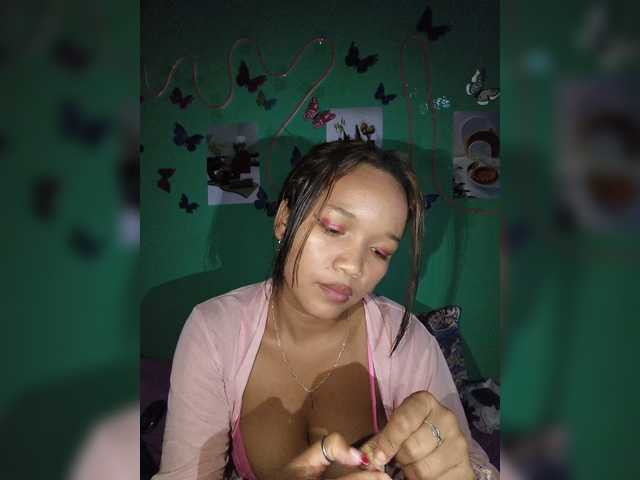 Vaninah live cam on BongaCams