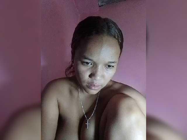 Vaninah live cam on BongaCams