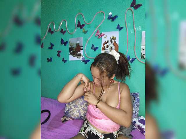 Vaninah live cam on BongaCams