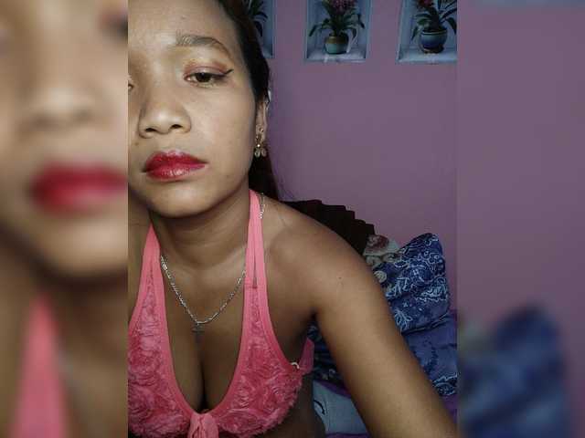 Vaninah live cam on BongaCams