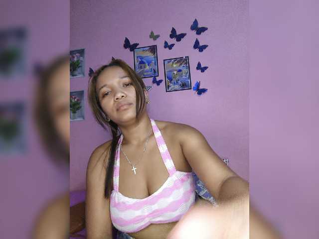 Vaninah live cam on BongaCams