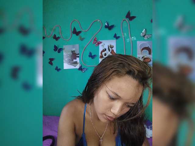 Vaninah live cam on BongaCams