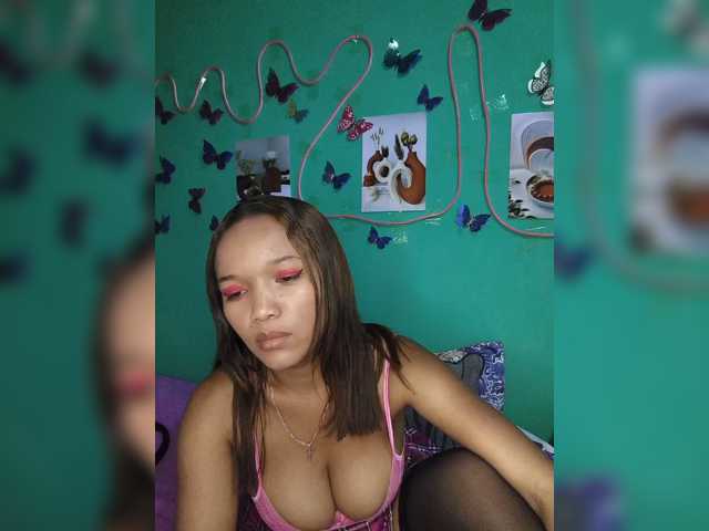 Vaninah live cam on BongaCams