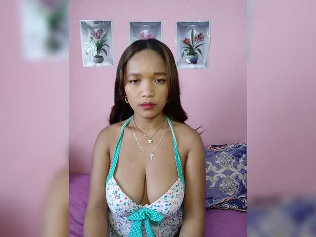 Vaninah live cam on BongaCams