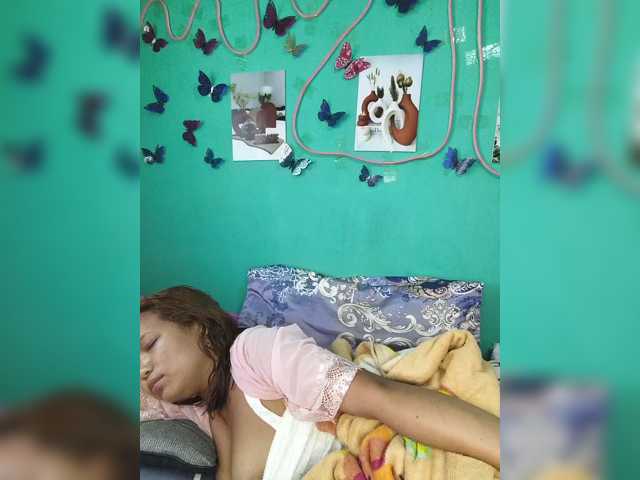 Vaninah live cam on BongaCams