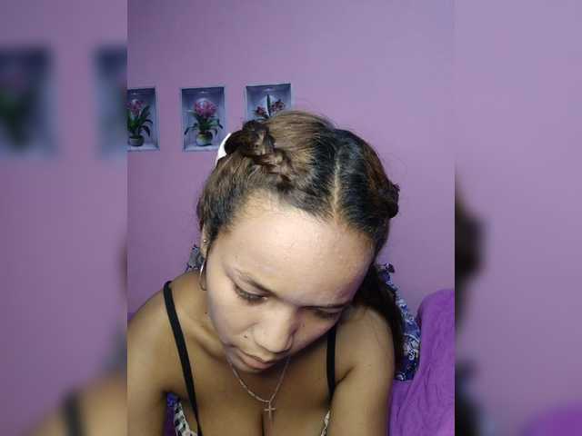 Vaninah live cam on BongaCams