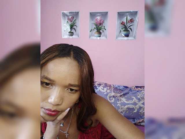 Vaninah live cam on BongaCams