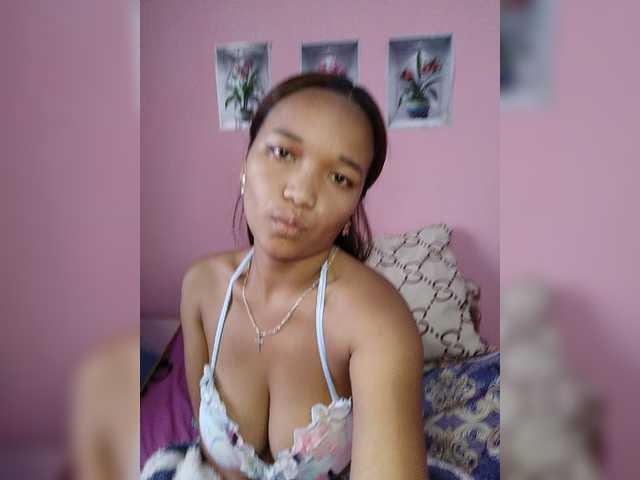 Vaninah live cam on BongaCams