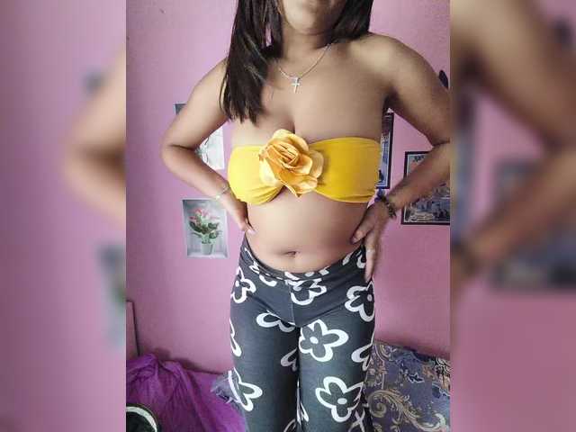 Vaninah live cam on BongaCams