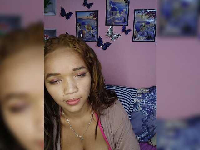 Vaninah live cam on BongaCams