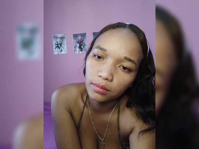 Vaninah live webcam show