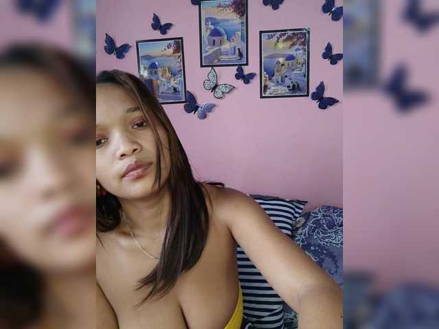 Vaninah live cam on BongaCams