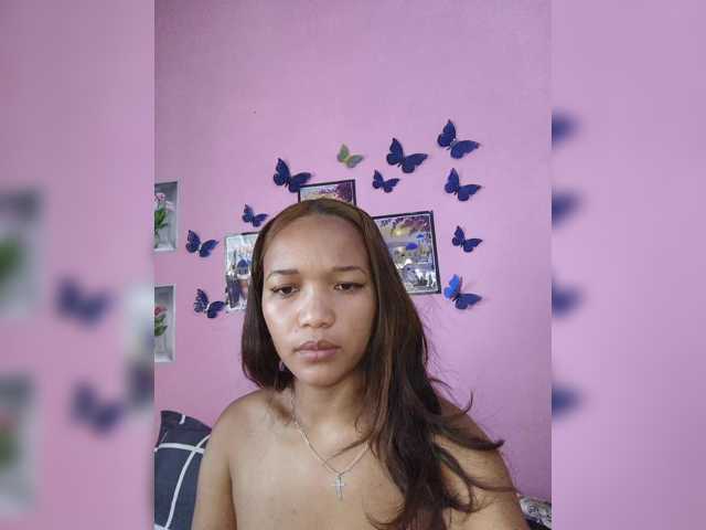 Vaninah live cam on BongaCams