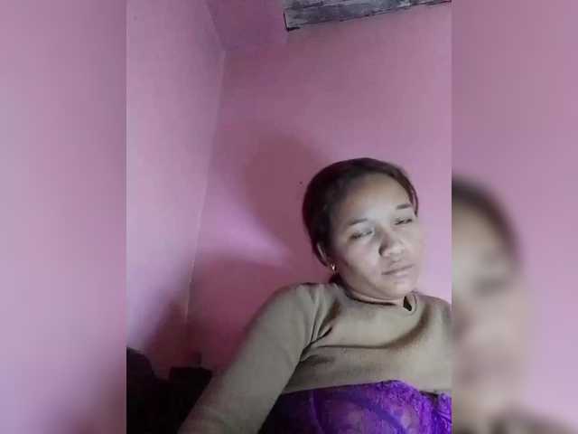 Vaninah live cam on BongaCams