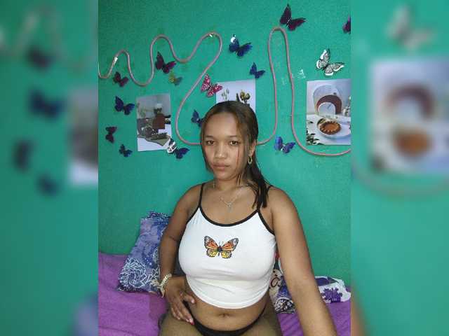 Vaninah live cam on BongaCams