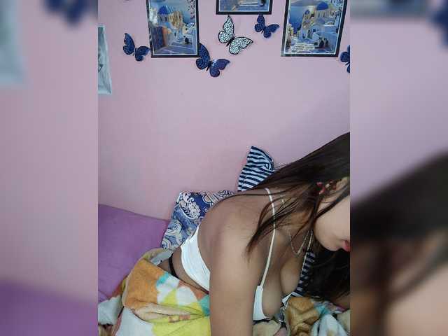 Vaninah live cam on BongaCams